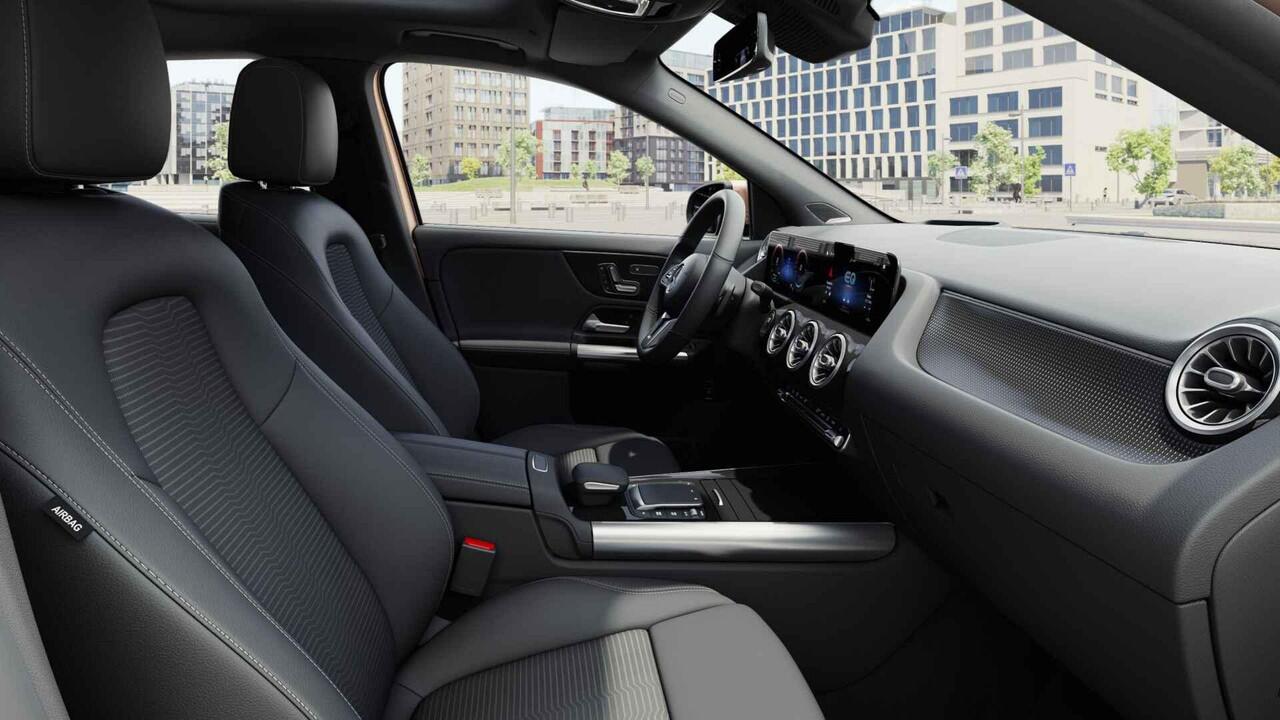 Mercedes-Benz EQA 250 Business Solution Luxury 67 kWh | Burmester | Panoramadak | Headup | Memory | Keyless | 360 graden camera | Stoelverwarming |