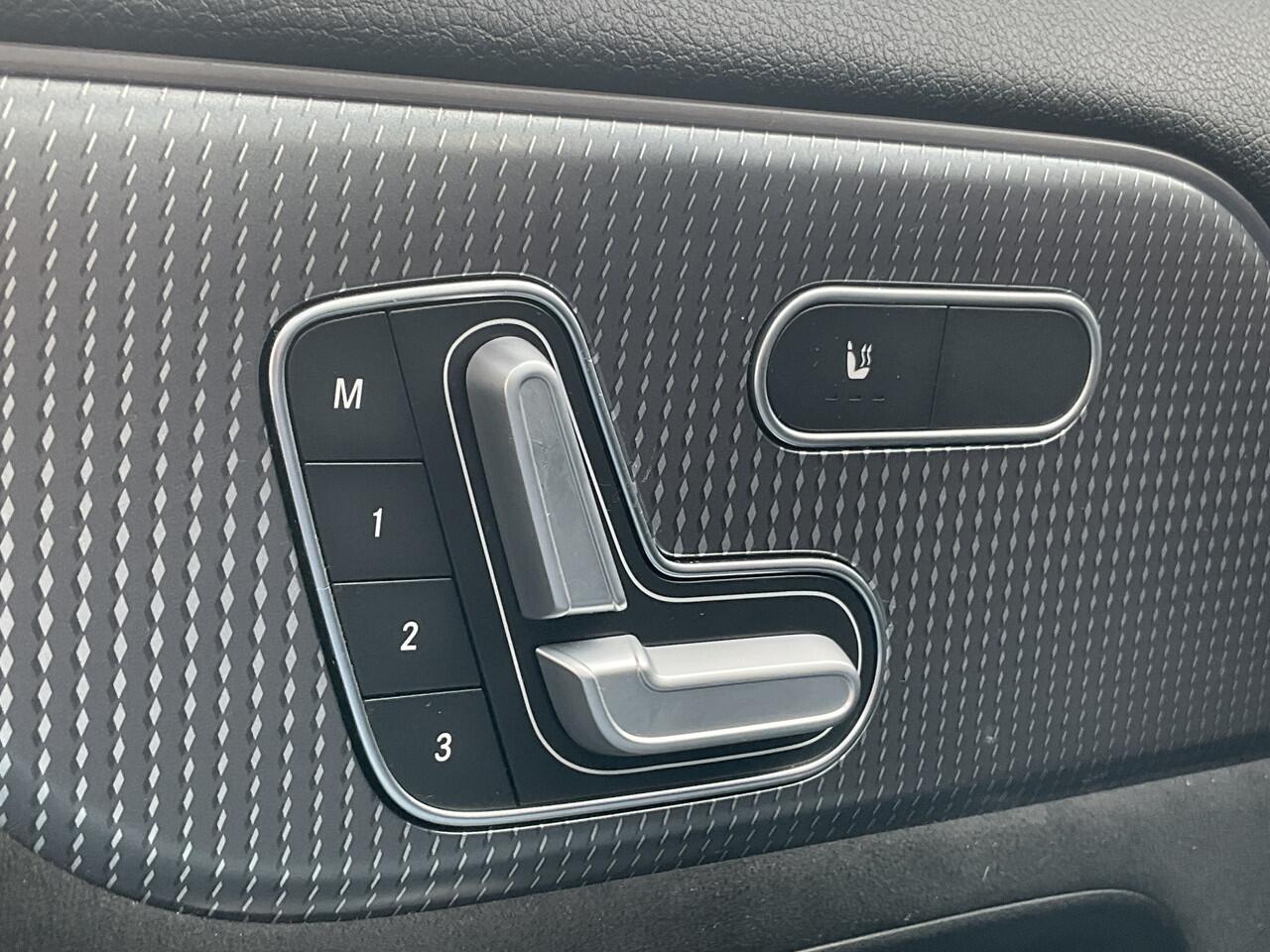 Mercedes-Benz EQA 250 Business Solution AMG 67 kWh Pano Hud Adap.Cruise Burmester 360Cam VOL!