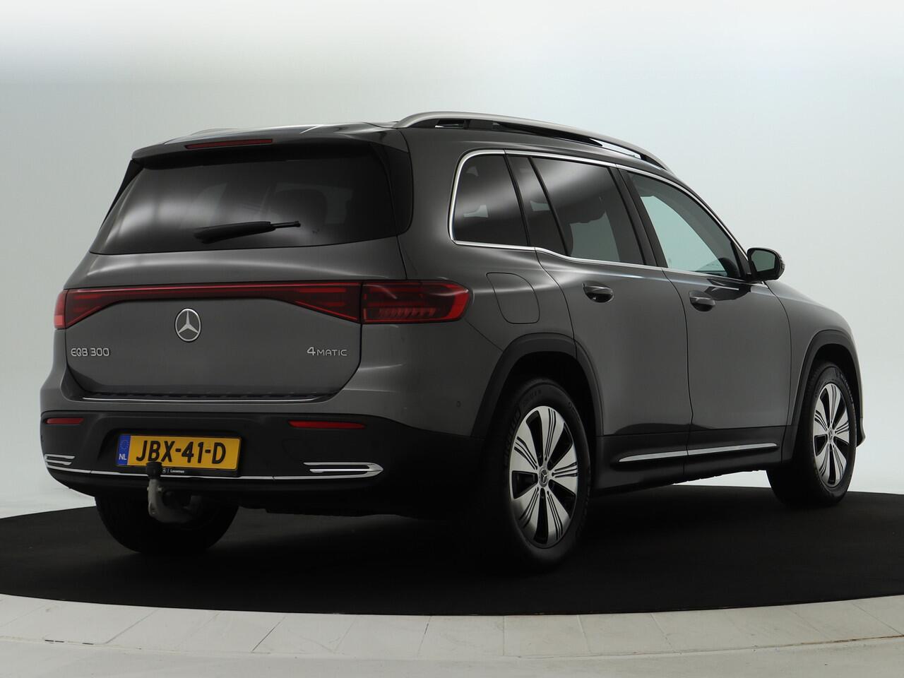 Mercedes-Benz EQB 300 4-MATIC Luxury Line | Trekhaak af fabriek| Panorama Schuif-Kanteldak | Adaptieve Cruise i.c.m Rijass.Pakket | 360°-Camera | Sfeerverlichting | Winter pakket: Stuur en Stoelverwarming| Inclusief 24 maanden MB Certified garantie voor Europa.