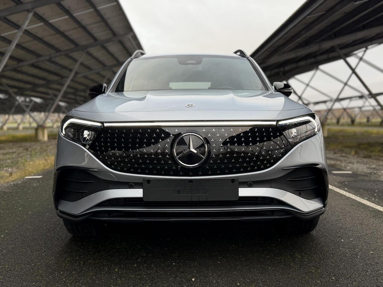 Mercedes-Benz EQB 250+ Business Solution AMG 71 kWh | Night | Panoramadak | Burmester | Memory stoelen | 360 camera | Sfeerverlichting |