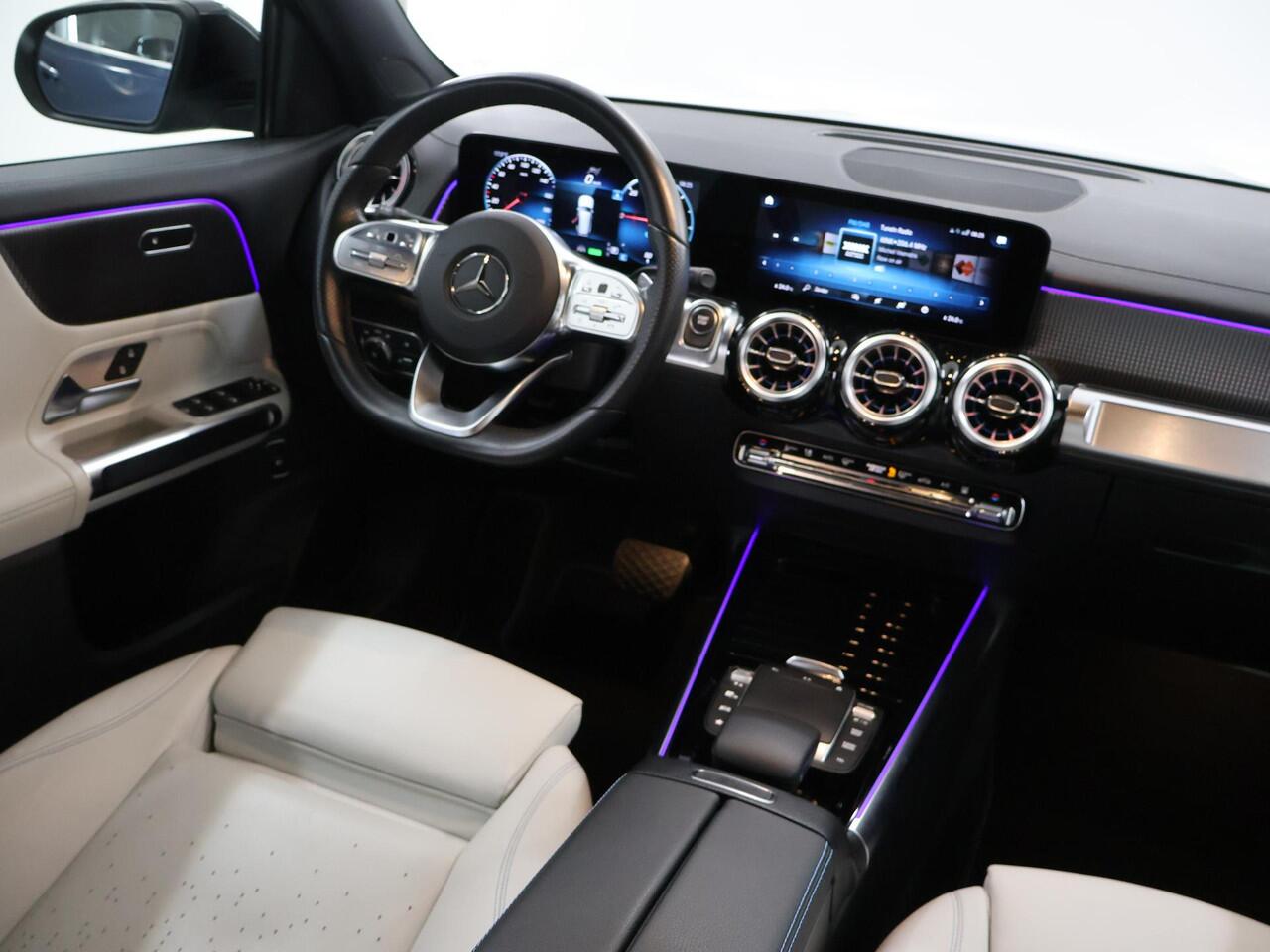 Mercedes-Benz EQB 350 4MATIC AMG Line 67 kWh | SOH 97% | Stoelverwarming | Keyless | 20" lichtmetalen velgen | Trekhaak | Achteruitrijcamera |