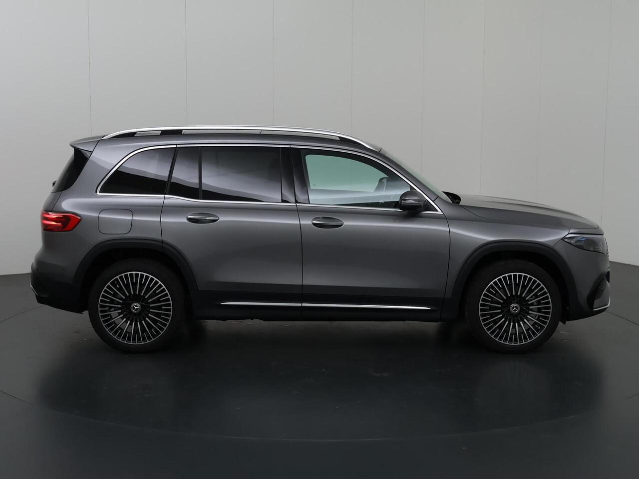 Mercedes-Benz EQB 250+ AMG Line 71 kWh | 7-Pers | Panoramadak | Dodehoek Assistent | Elektrische Stoelen met Memory | 360 Camera | Burmester Surround System | Apple Carplay/Android Auto |