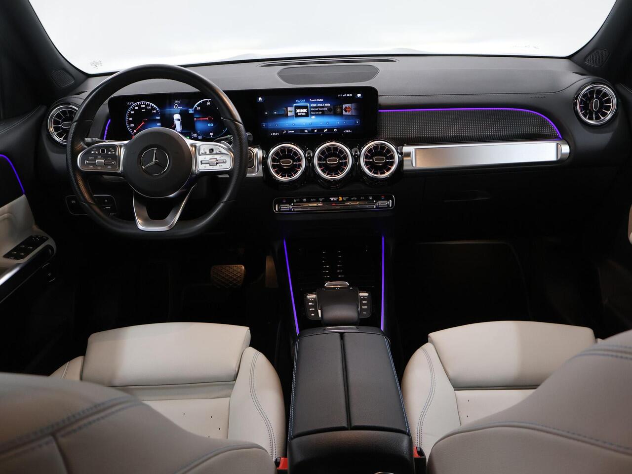 Mercedes-Benz EQB 350 4MATIC AMG Line 67 kWh | SOH 97% | Stoelverwarming | Keyless | 20" lichtmetalen velgen | Trekhaak | Achteruitrijcamera |