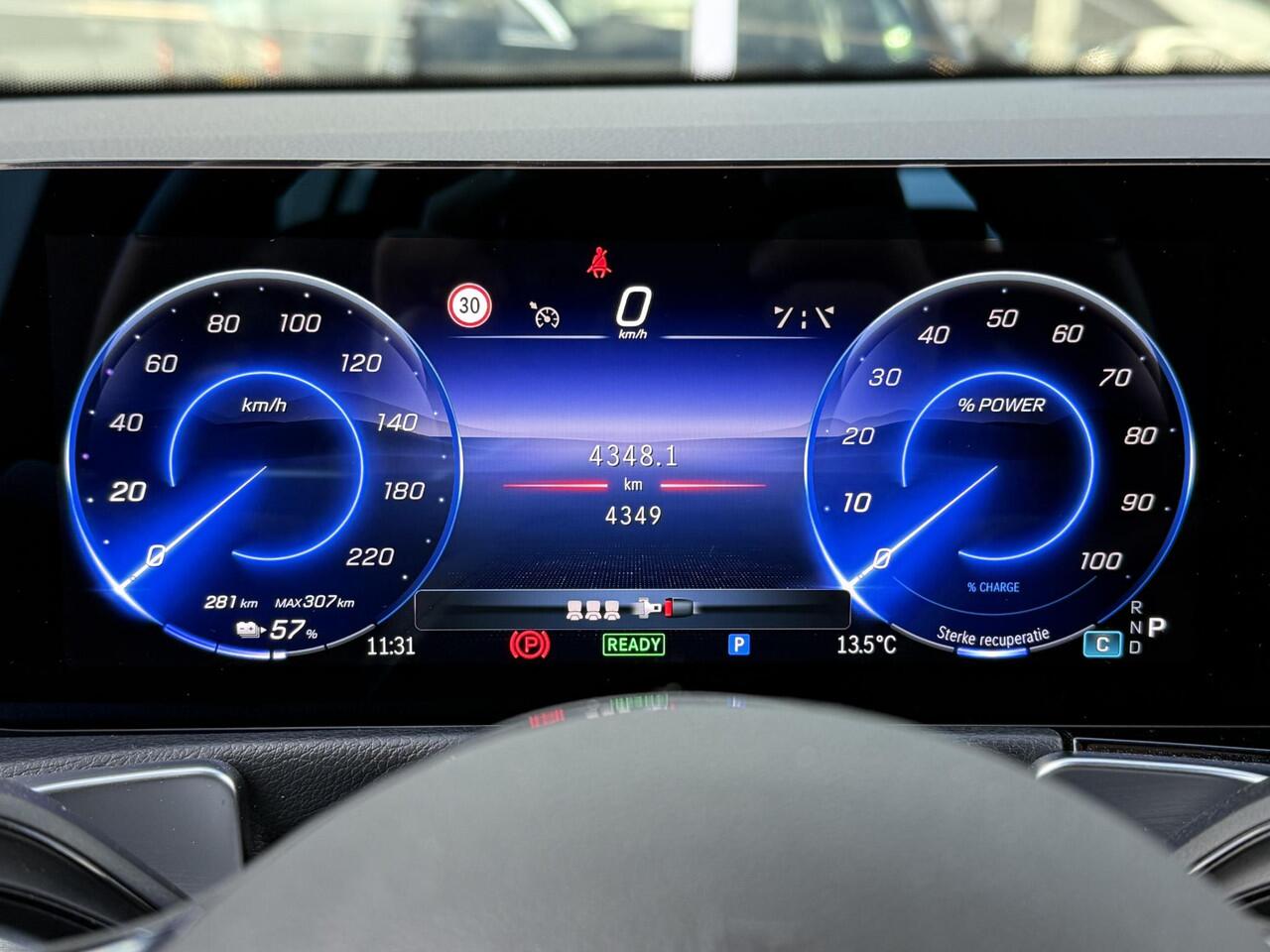 Mercedes-Benz EQB 250+ Essential Line 71 kWh