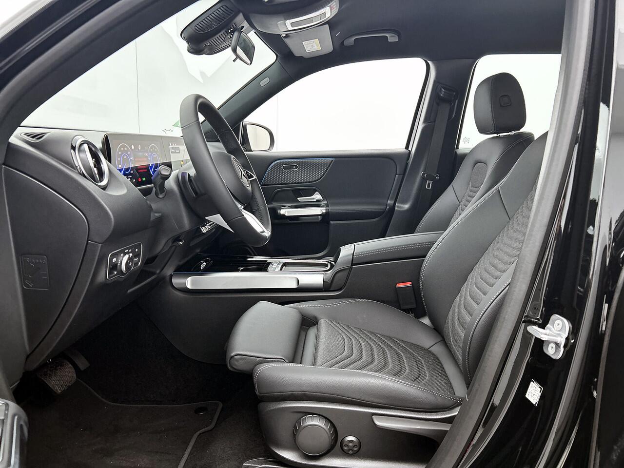 Mercedes-Benz EQB 250+ Business Solution 71 kWh | Widescreen display | Parkeerpakket met achteruitrijcamera | EASY PACK achterklep | Zitcomfortpakket | Extra USB-poorten | Verwarmde stoelen vooraan | Sfeerverlichting | Licht- en zicht pakket |