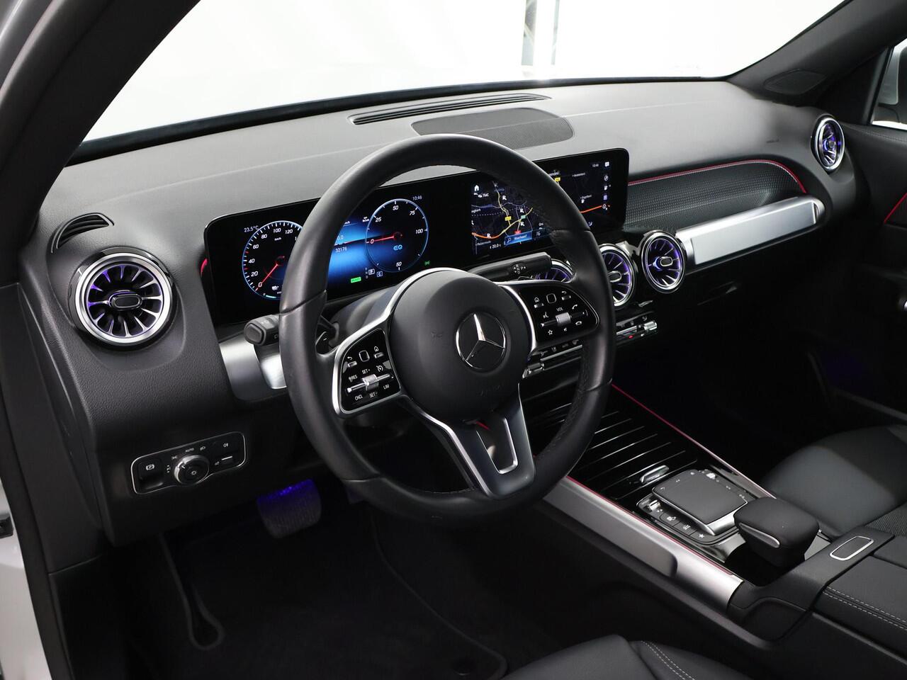 Mercedes-Benz EQB 250 Business Line 7persoons 67 kWh | Stoelverwarming | LED koplampen | Dakrails | Achteruitrijcamera |