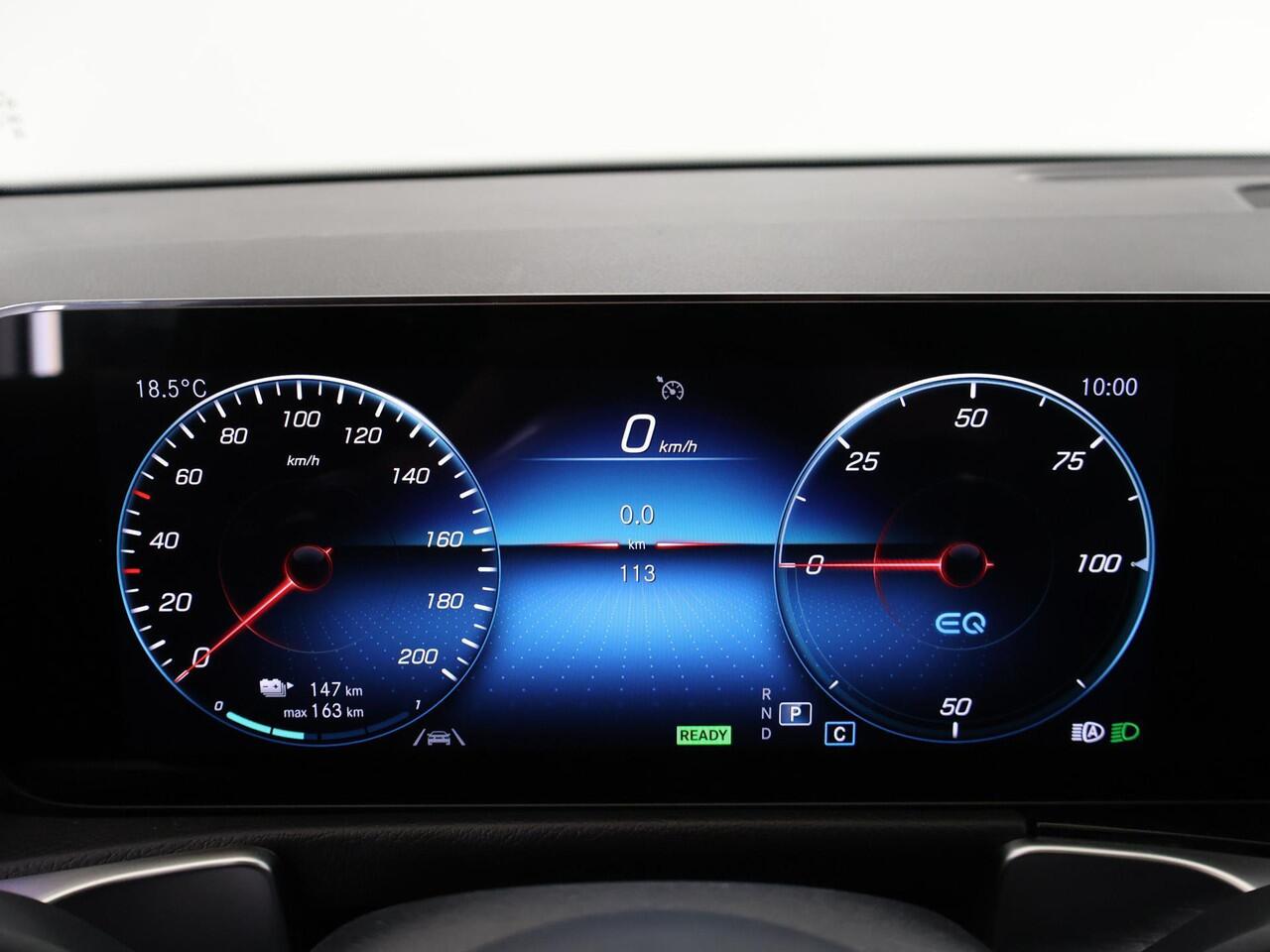 Mercedes-Benz EQB 300 4MATIC AMG NIGHT Premium 67 kWh | Panoramadak | Sfeerverlichting | Apple Carplay | Stoelverwarming | Achteruitrijcamera |