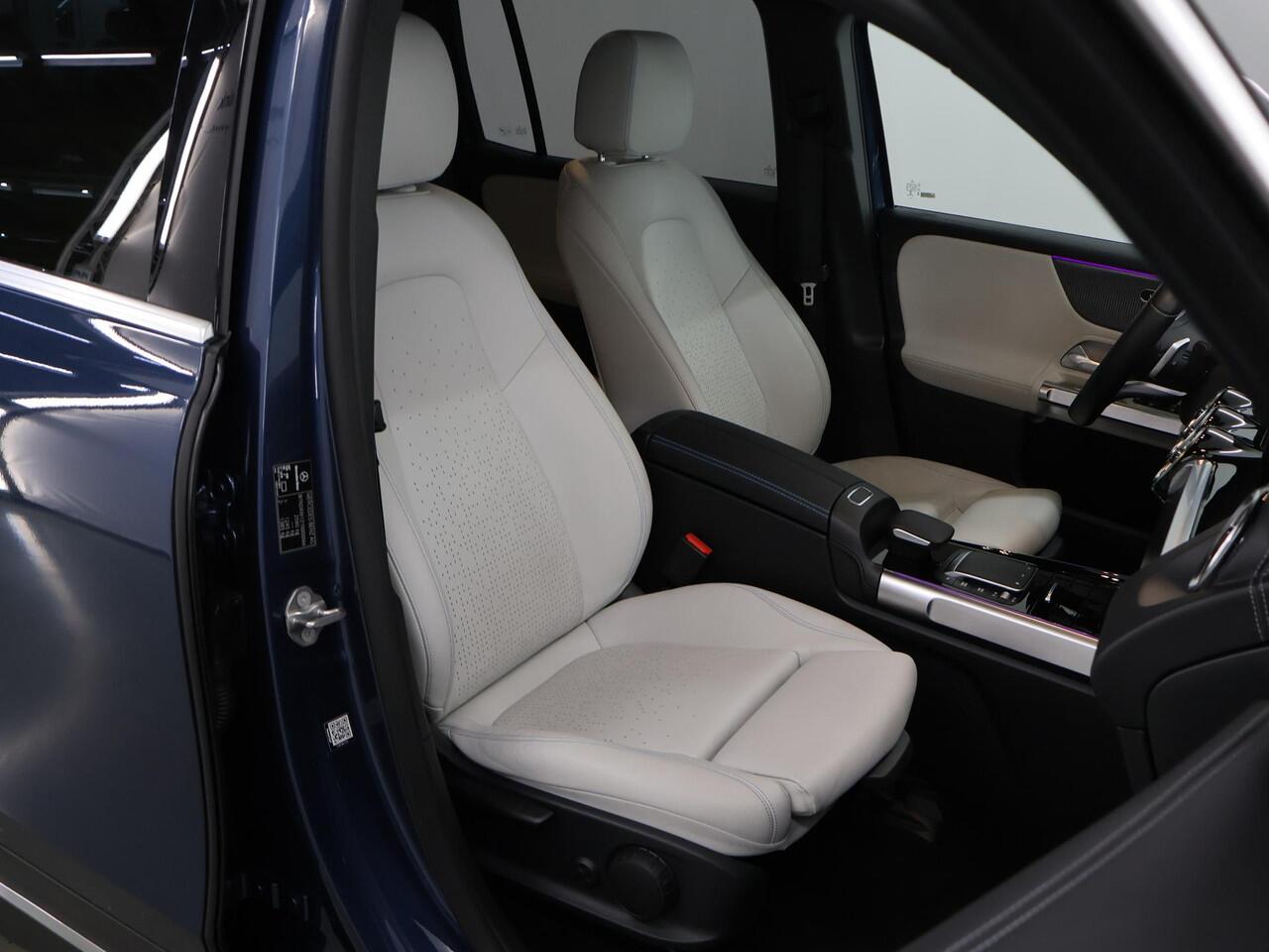 Mercedes-Benz EQB 350 4MATIC AMG Line 67 kWh | SOH 97% | Stoelverwarming | Keyless | 20" lichtmetalen velgen | Trekhaak | Achteruitrijcamera |