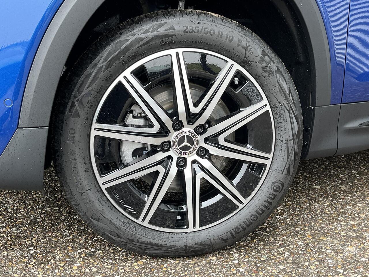 Mercedes-Benz EQB 250+ AMG Line | Rijassistentiepakket | Premium Pakket | Night Pakket | Winter Pakket | Panoramadak | Trekhaak | Elektrisch Verstelbare Stoelen + Memory | Burmester Surround Sound | 360° Camera | Head-up Display | Apple CarPlay | Android Auto