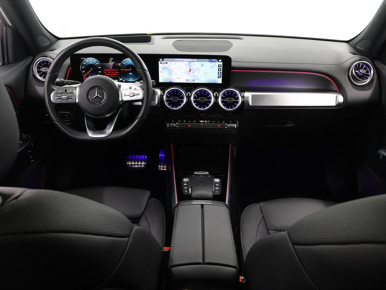 Mercedes-Benz EQB 250 AMG Line 67 kWh | Rijassistentiepakket | Panoramadak | Headup | Lederen bekleding | Stoelventilatie |