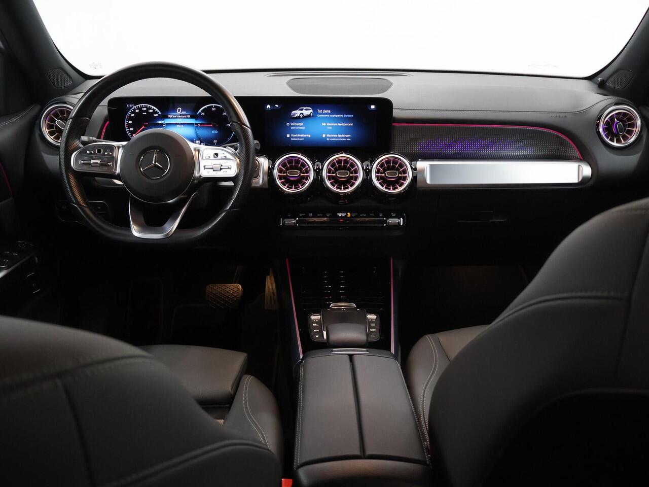 Mercedes-Benz EQB 300 4MATIC Luxury Line 67 kWh | Sfeerverlichting | Stoelverwarming | Achteruitrijcamera |