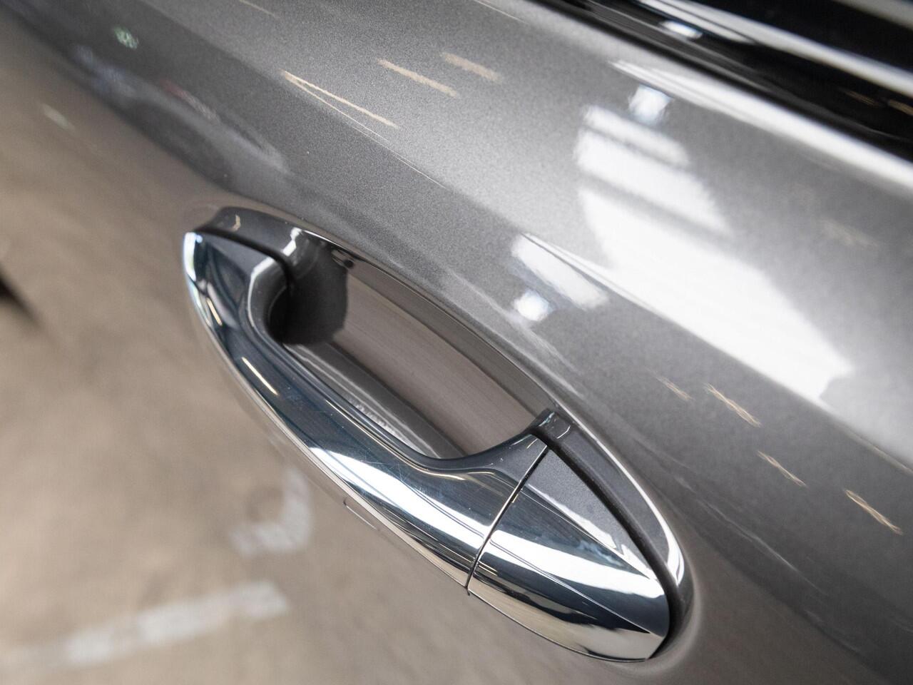 Mercedes-Benz EQB 250+ AMG Line LIMITED Panorama dak