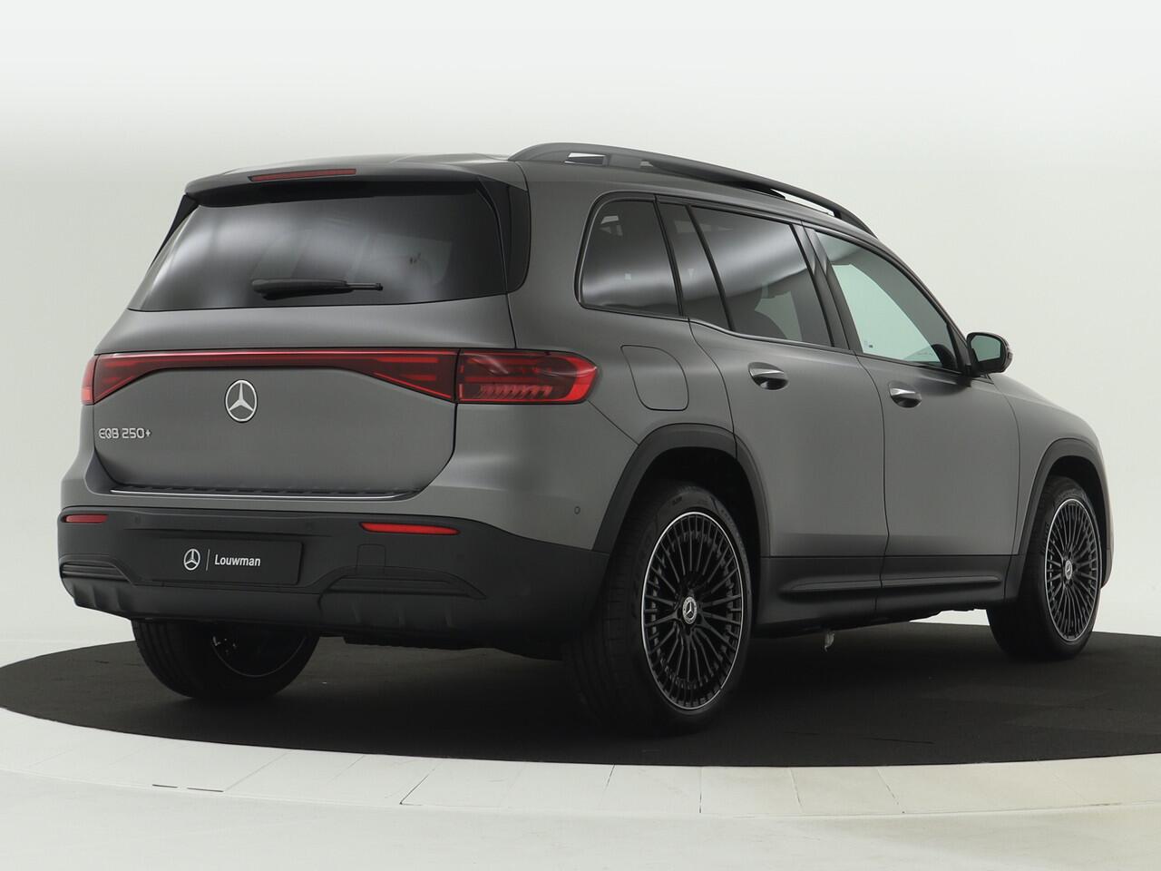 Mercedes-Benz EQB 250+ AMG Line 71 kWh | Head-up display | Parkeerpakket met 360°-camera | KEYLESS-GO comfort pakket | Burmester Surround Sound systeem | EASY PACK achterklep | Extra USB-poorten |