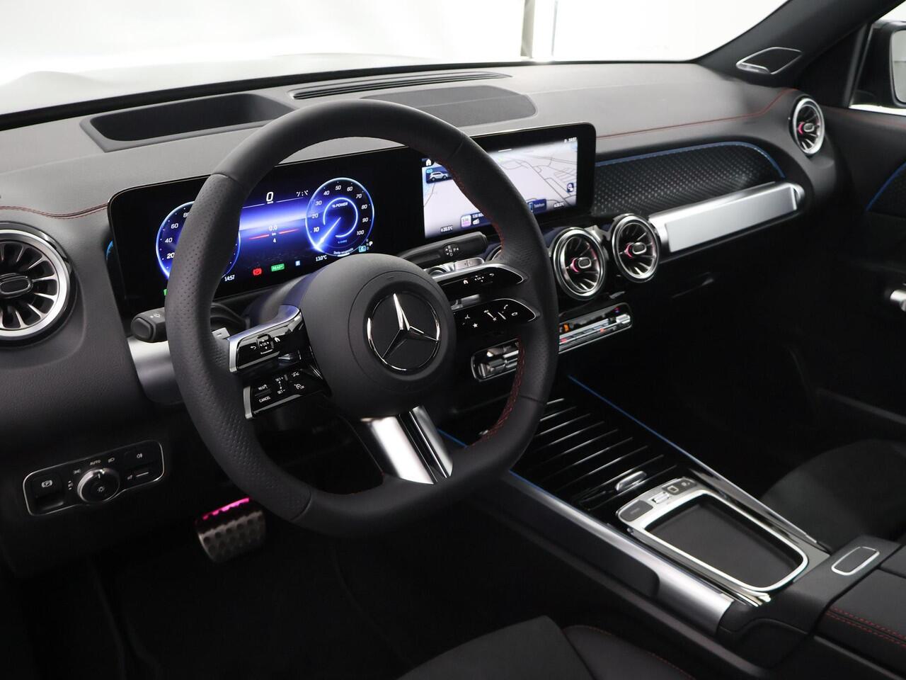 Mercedes-Benz EQB 250+ AMG Line Premium Plus | Panoramadak | Head-up Display | Burmester | 19 inch | Adaptieve Demping | 360 Camera | Memory Stoelen
