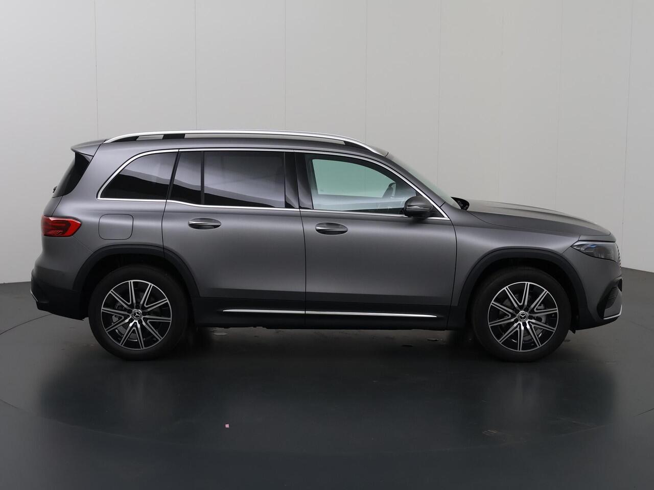 Mercedes-Benz EQB 250+ AMG Line 71 kWh | Panoramaschuifdak| 360-Camera | Dodehoekassistent | DAB+ | Led-Koplampen