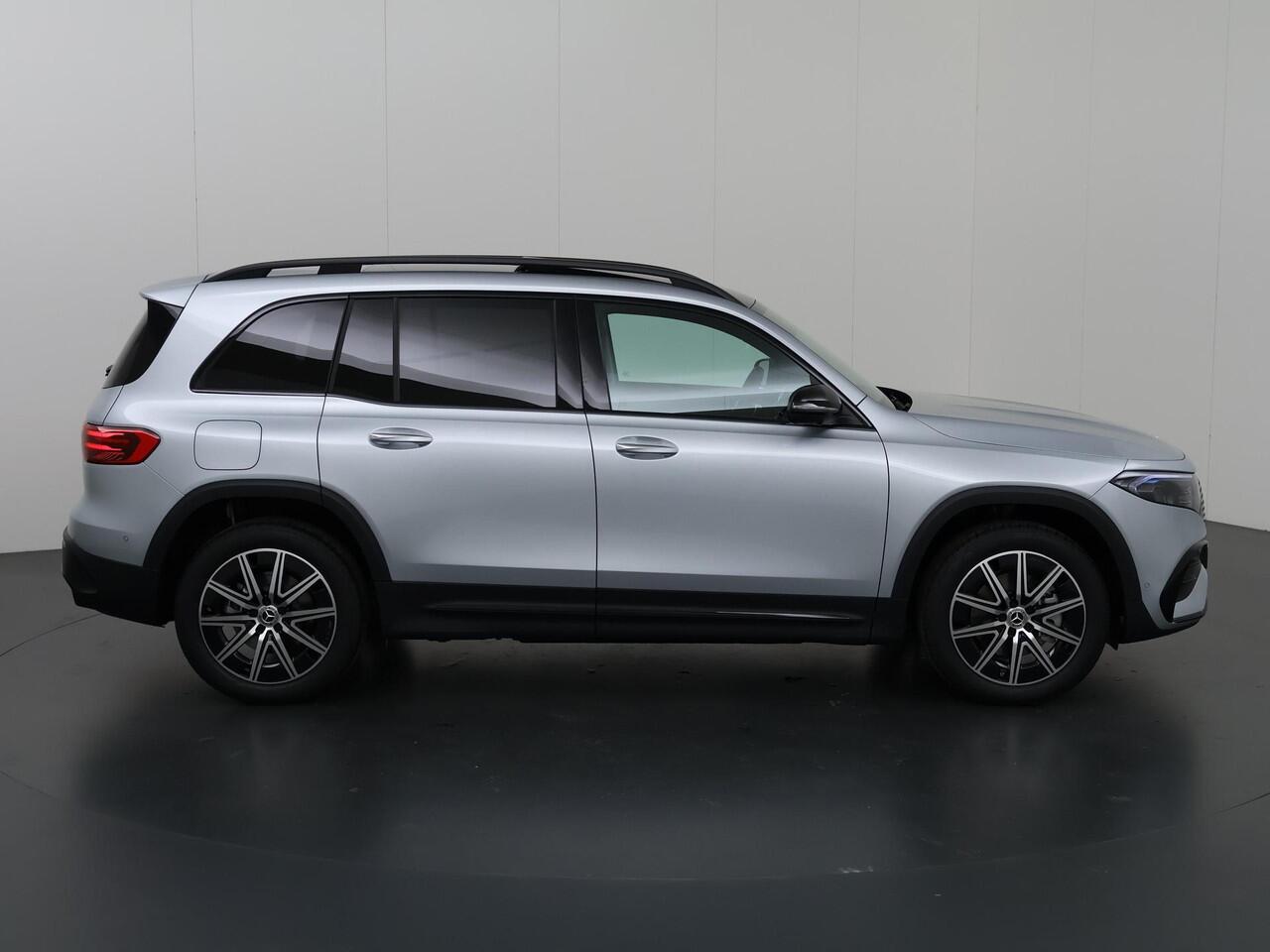 Mercedes-Benz EQB 250+ AMG Line | Stoelverwarming | Panoramaschuifdak | Sfeerverlichting | Keyless go | Premium pakket