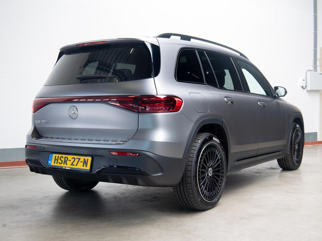 Mercedes-Benz EQB 250+ AMG Line 7p. 71 kWh Panorama dak