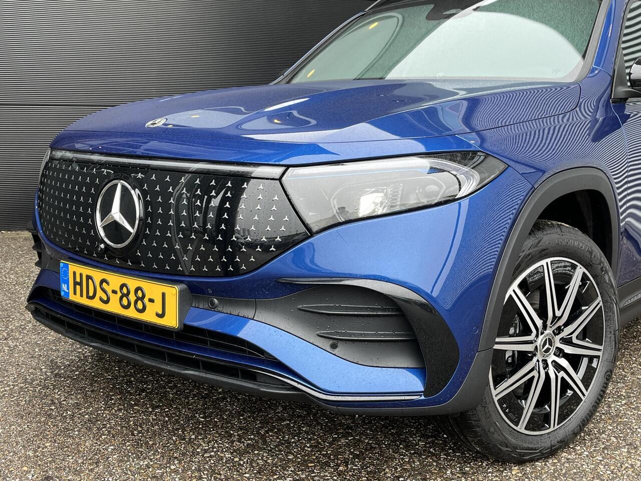 Mercedes-Benz EQB 250+ AMG Line | Rijassistentiepakket | Premium Pakket | Night Pakket | Winter Pakket | Panoramadak | Trekhaak | Elektrisch Verstelbare Stoelen + Memory | Burmester Surround Sound | 360° Camera | Head-up Display | Apple CarPlay | Android Auto