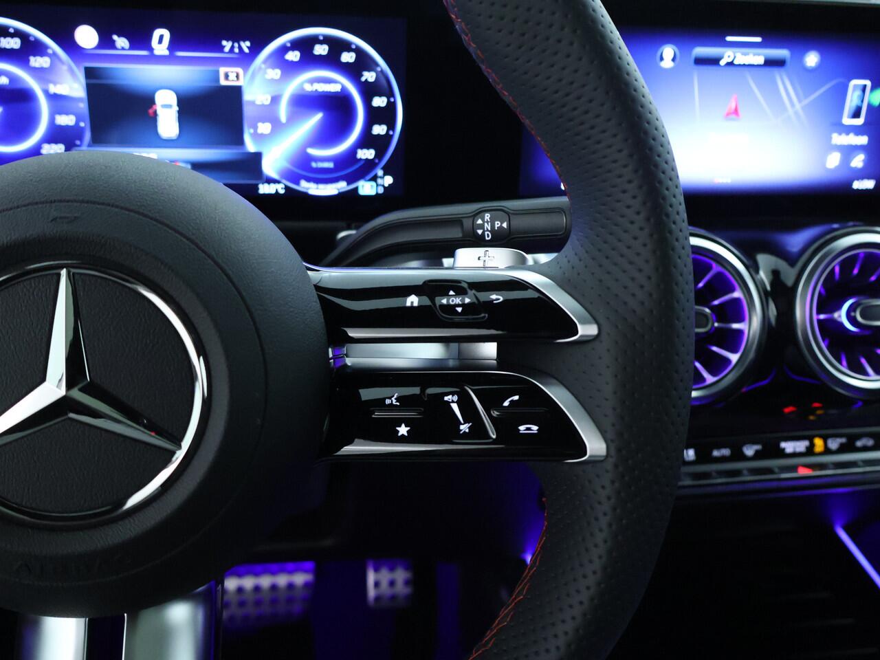 Mercedes-Benz EQB 250+ Business Solution AMG Line 7p. 71 kWh | Premium pakket | GUARD 360° Voertuigbescherming Plus | Parkeerpakket met 360°-camera | EASY PACK achterklep | Burmester Surround Sound systeem | Head-up display |