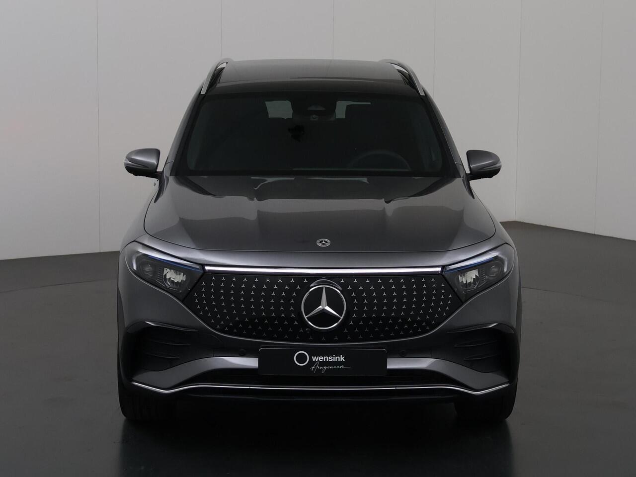 Mercedes-Benz EQB 250+ AMG Line 71 kWh | Head-up display | Panoramaschuifdak | Stoelverwarming | Keyless go | Smartphone-integratie |