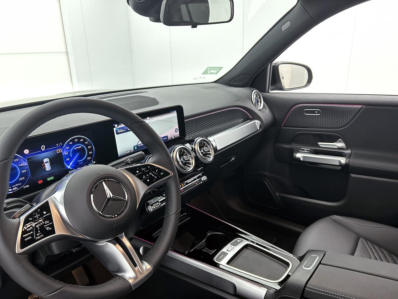 Mercedes-Benz EQB 250+ Business Solution 71 kWh | Widescreen display | Parkeerpakket met achteruitrijcamera | EASY PACK achterklep | Zitcomfortpakket | Extra USB-poorten | Verwarmde stoelen vooraan | Sfeerverlichting | Licht- en zicht pakket |