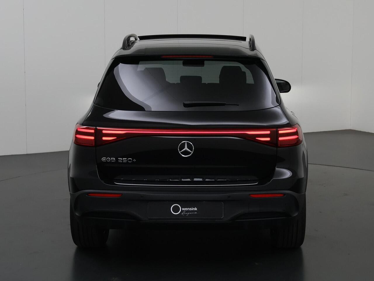 Mercedes-Benz EQB 250+ AMG Line Premium Plus | Panoramadak | Head-up Display | Burmester | 19 inch | Adaptieve Demping | 360 Camera | Memory Stoelen