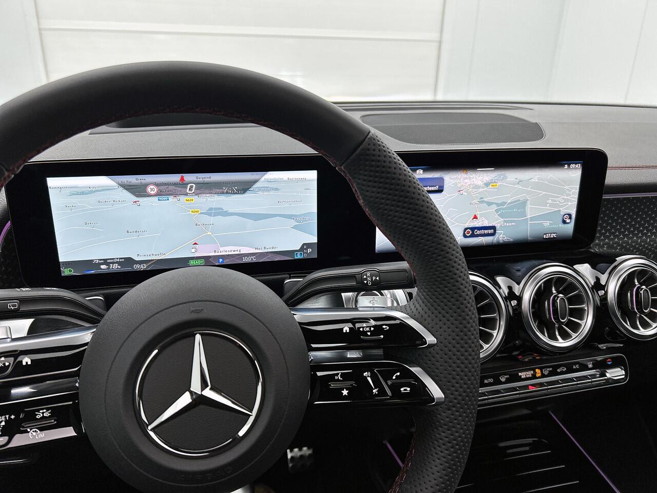 Mercedes-Benz EQB 250+ Business Solution AMG 7p. 71 kWh | Derde zitrij | Nightpakket | Smartphone integratie | Panoramaschuifdak | Memorypakket | Augmented Reality navigatie | Head-up display | 360° camera |