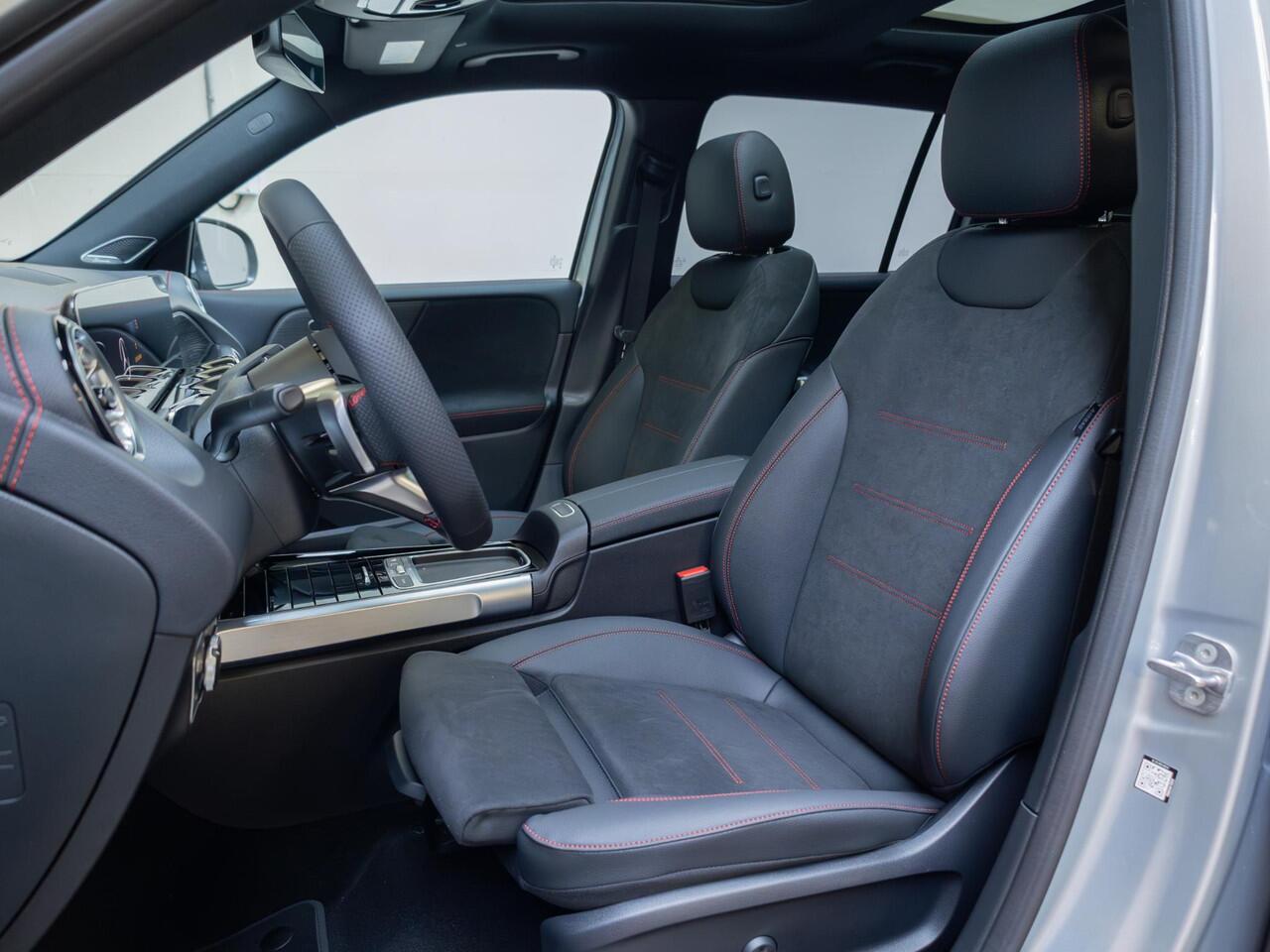 Mercedes-Benz EQB 250+ Business Solution AMG 7p. 71 kWh Panorama dak