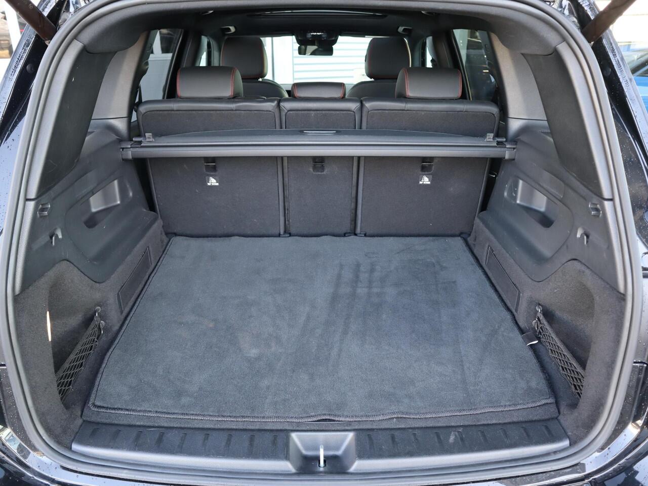 Mercedes-Benz EQB 300 4MATIC AMG line