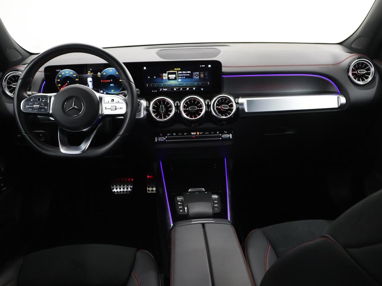 Mercedes-Benz EQB 250 AMG Line 67 kWh | Elektrische achterklep | Stoelverwarming | Augmented reality |