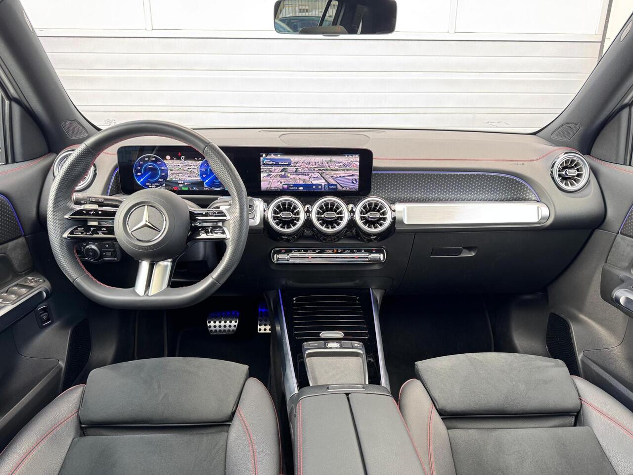 Mercedes-Benz EQB 250+ AMG Line | 7 Zits! | Panoramadak | Achteruitrijcamera | Memorystoelen Verwarmd | Sfeerverlichting | Apple & Android Carplay