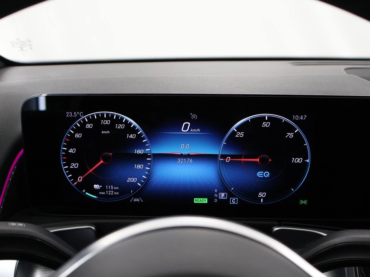 Mercedes-Benz EQB 250 Business Line 7persoons 67 kWh | Stoelverwarming | LED koplampen | Dakrails | Achteruitrijcamera |