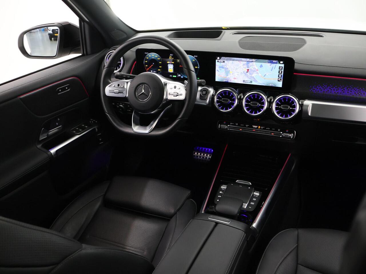 Mercedes-Benz EQB 250 AMG Line 67 kWh | Rijassistentiepakket | Panoramadak | Headup | Lederen bekleding | Stoelventilatie |