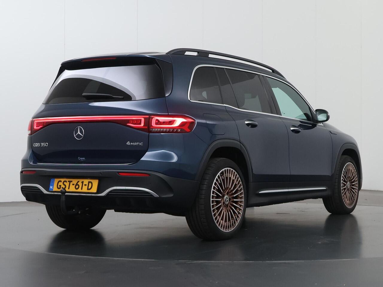 Mercedes-Benz EQB 350 4MATIC AMG Line 67 kWh | SOH 97% | Stoelverwarming | Keyless | 20" lichtmetalen velgen | Trekhaak | Achteruitrijcamera |