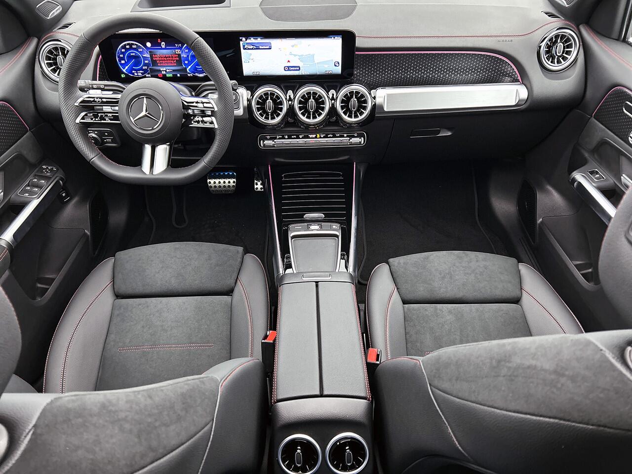 Mercedes-Benz EQB 250+ Business Solution AMG 7p. 71 kWh | Derde zitrij | Nightpakket | Smartphone integratie | Panoramaschuifdak | Memorypakket | Augmented Reality navigatie | Head-up display | 360° camera |