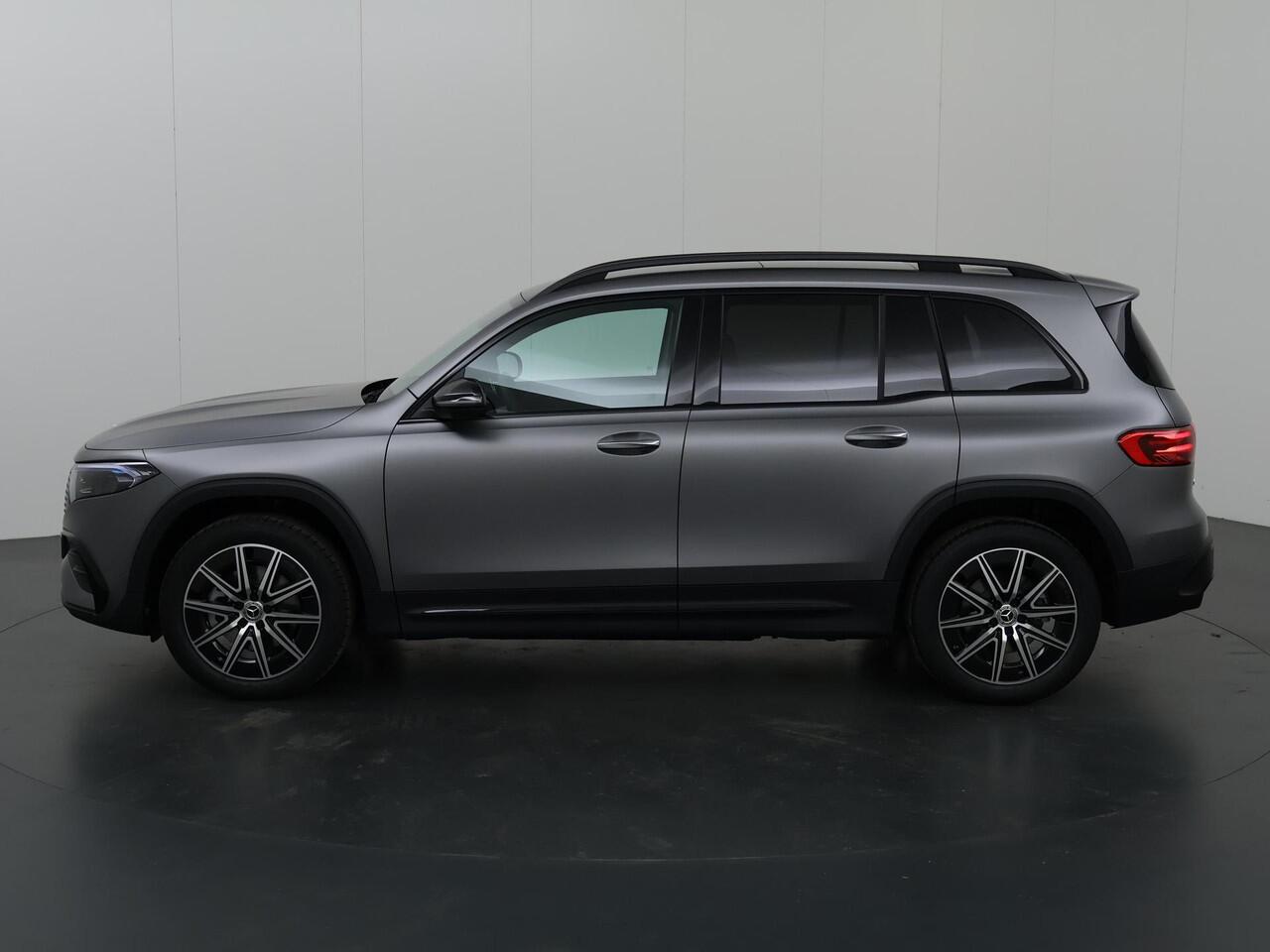 Mercedes-Benz EQB 250+ AMG Line 71 kWh l Nightpakket l Panoramadak