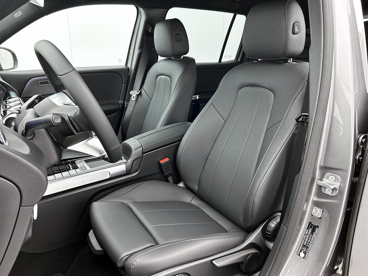 Mercedes-Benz EQB 250+ Business Solution Luxury 7p. 71 kWh | GUARD 360° Voertuigbescherming Plus | EASY PACK achterklep | Parkeerpakket met 360°-camera | Dodehoekassistent | Stoelverwarming voor | Derde zitrij |