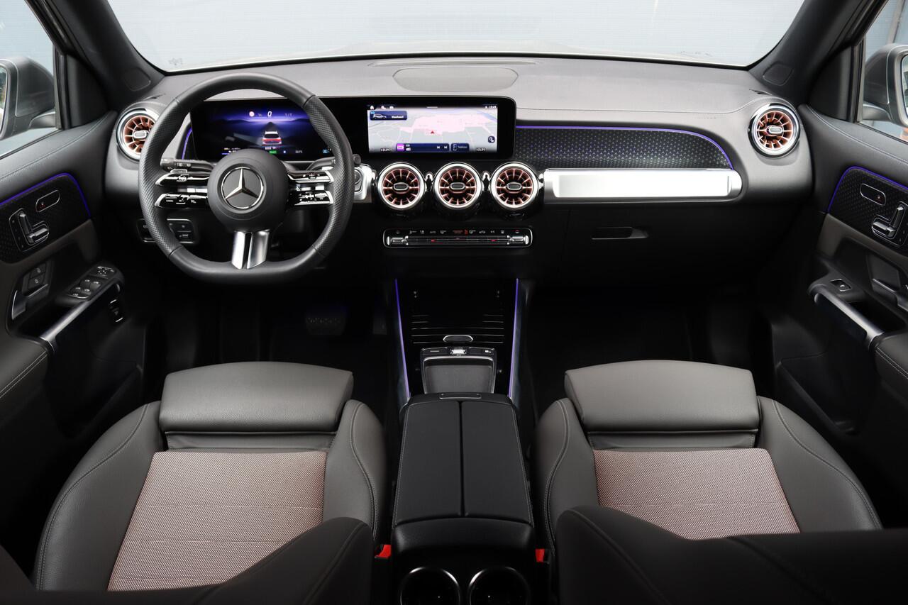 Mercedes-Benz EQB 300 4MATIC Luxury Line 71 kWh | Facelift | Memory | Advanced Sound System | Surround Camera | Verwarmd Stuurwiel | Keyless Go | Augmented Reality | Vario-Achterbank |
