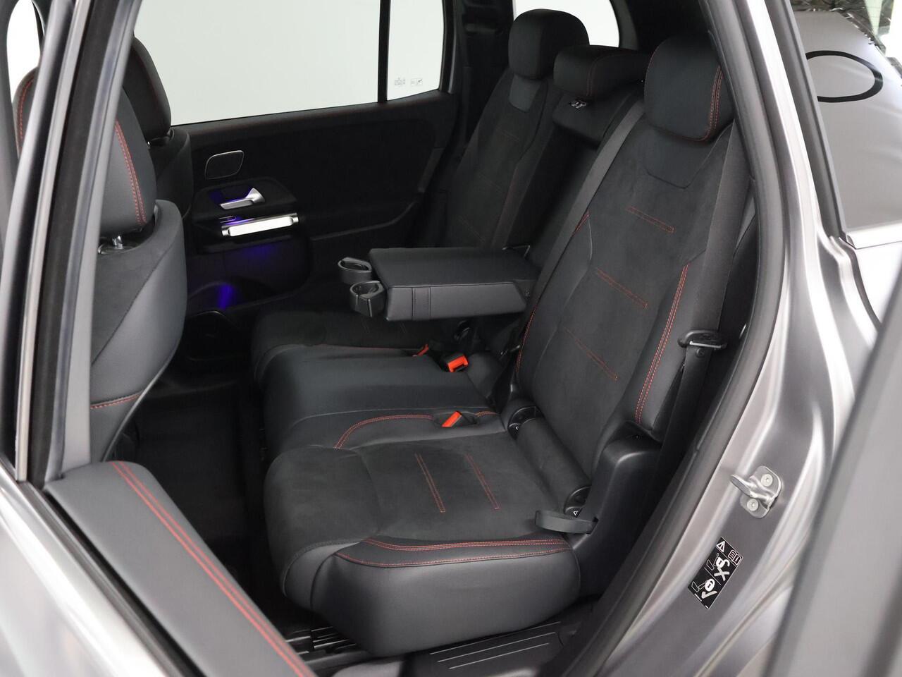 Mercedes-Benz EQB 250+ AMG Line 71 kWh | Panoramaschuifdak| 360-Camera | Dodehoekassistent | DAB+ | Led-Koplampen