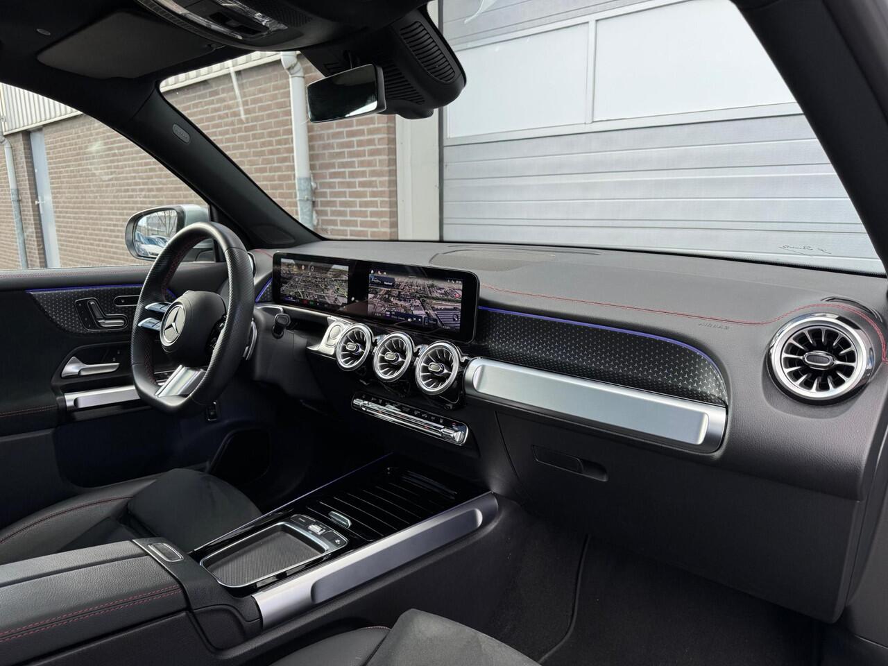 Mercedes-Benz EQB 250+ AMG Line | 7 Zits! | Panoramadak | Achteruitrijcamera | Memorystoelen Verwarmd | Sfeerverlichting | Apple & Android Carplay