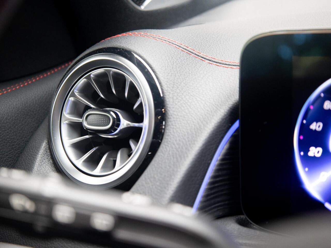 Mercedes-Benz EQB 250+ AMG Line 7p. 71 kWh Panorama dak