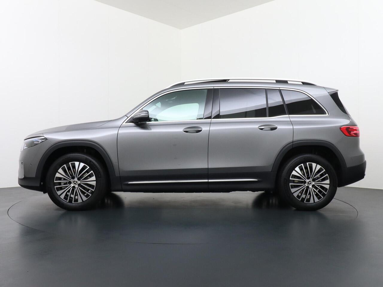 Mercedes-Benz EQB 250+ Business Solution Luxury 7pers. 71 kWh Accu | Distronic Cruise Control | Memorystoelen | Panorama - Schuifdak | Apple Carplay & Android Auto | 360° Camera | Sfeerverlichting | Verwarmd Stuurwiel