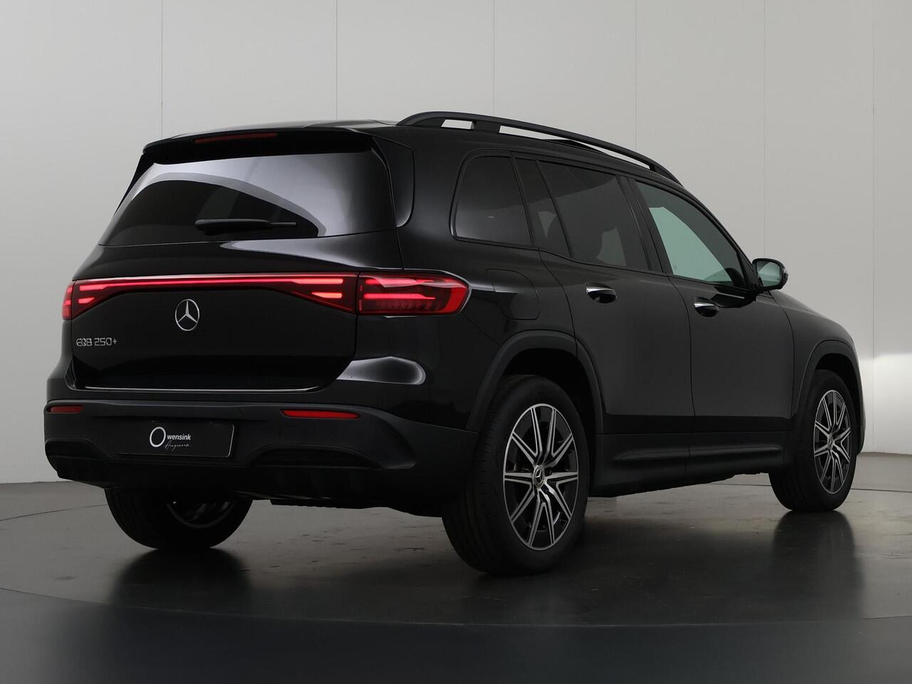 Mercedes-Benz EQB 250+ AMG Line Premium Plus | Panoramadak | Head-up Display | Burmester | 19 inch | Adaptieve Demping | 360 Camera | Memory Stoelen