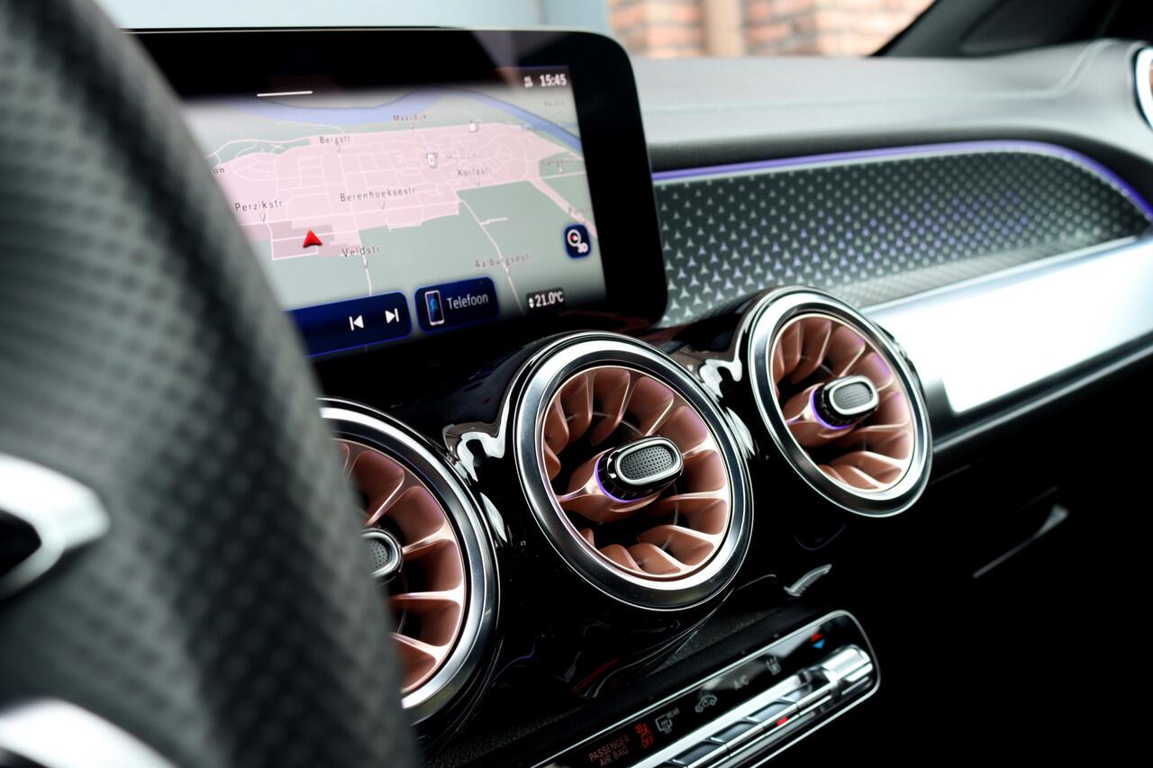 Mercedes-Benz EQB 300 4MATIC Luxury Line 71 kWh | Facelift | Memory | Advanced Sound System | Surround Camera | Verwarmd Stuurwiel | Keyless Go | Augmented Reality | Vario-Achterbank |