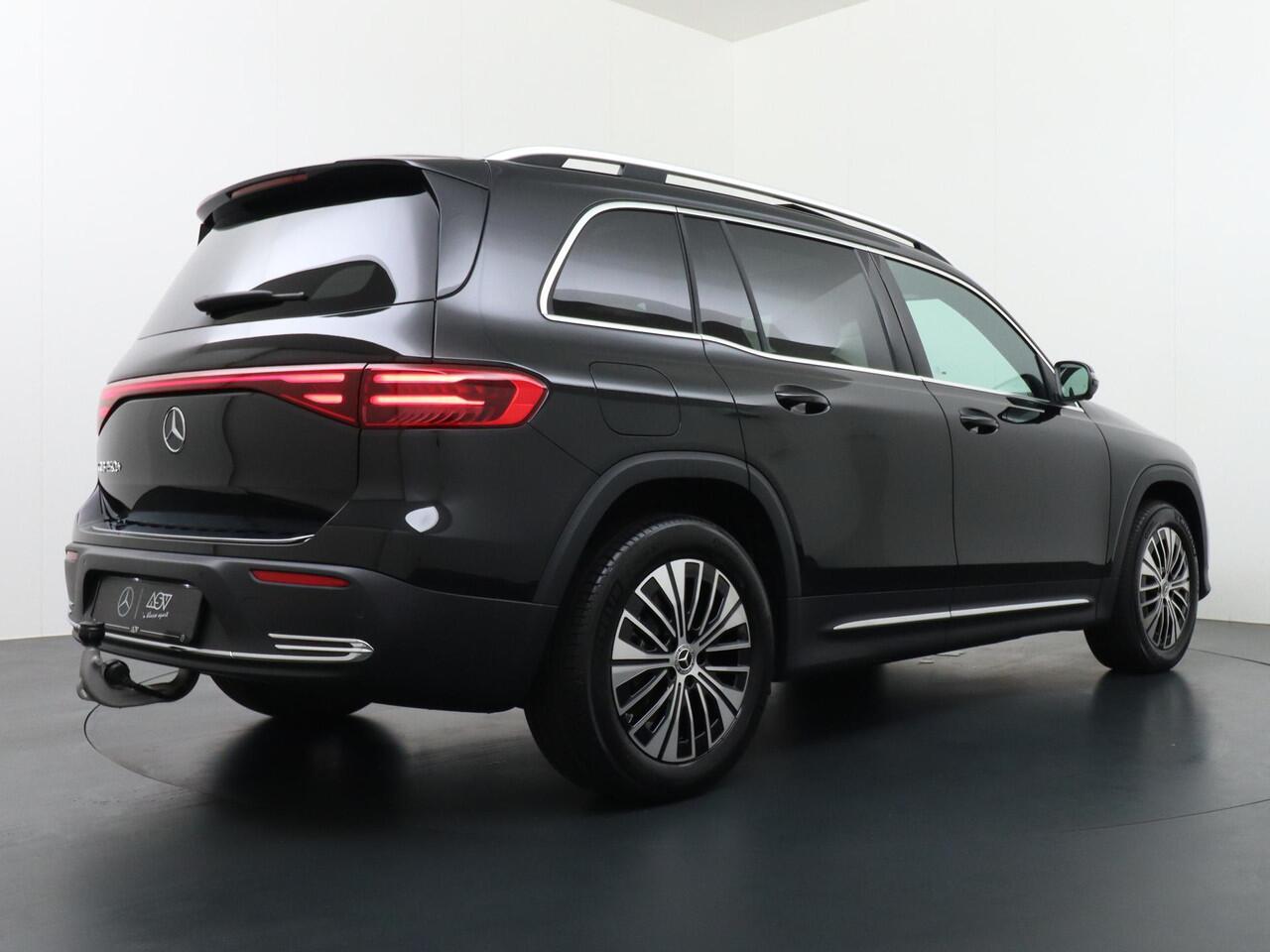 Mercedes-Benz EQB 250+ Business Solution Luxury 71 kWh Accu | Panorama - Schuifdak | Trekhaak Wegklapbaar | Distronic Cruise Control | Memorystoelen | Burmester Surround Sound | Apple Carplay & Android Auto