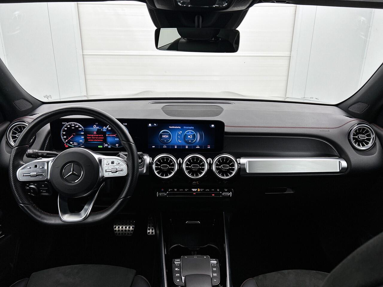 Mercedes-Benz EQB 300 4MATIC AMG Line 67 kWh AMG Line | Stoelverwarming | Ledkoplampen | Achteruitrijcamera | Sfeerverlichting | Dodehoek Assist. Inclusief 24 maanden MB Certified garantie voor Europa.