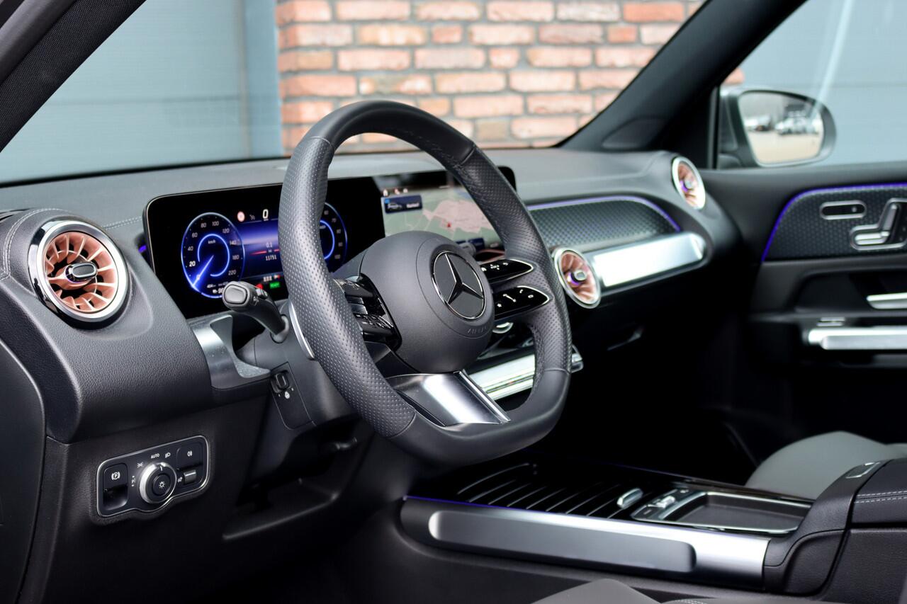 Mercedes-Benz EQB 300 4MATIC Luxury Line 71 kWh | Facelift | Memory | Advanced Sound System | Surround Camera | Verwarmd Stuurwiel | Keyless Go | Augmented Reality | Vario-Achterbank |