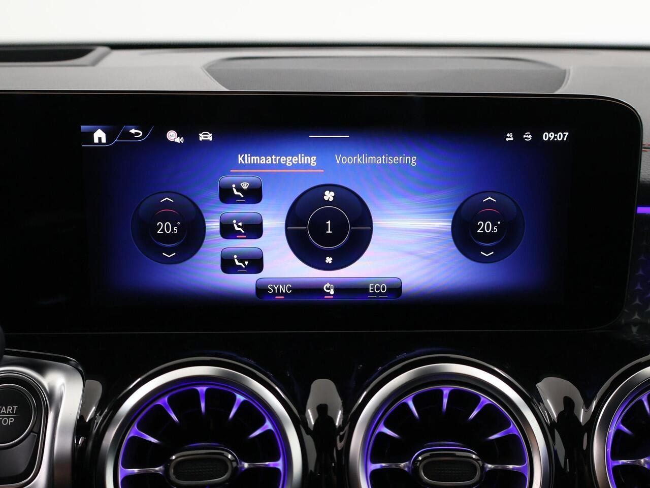 Mercedes-Benz EQB 250+ AMG Line 71 kWh | Panoramaschuifdak| 360-Camera | Dodehoekassistent | DAB+ | Led-Koplampen |