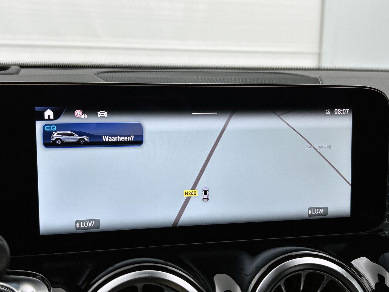 Mercedes-Benz EQB 250+ Business Solution AMG 71 kWh | Premium Plus pakket | 360°-camera | Burmester Sound systeem | KEYLESS-GO comfort pakket | Dodehoekassistent | Head-up display | EASY PACK achterklep | Verwarmde stoelen vooraan |