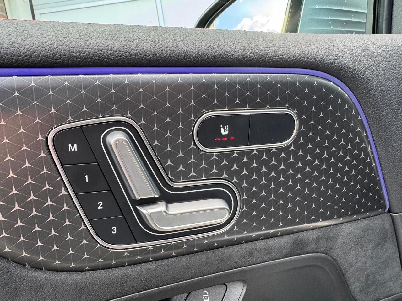 Mercedes-Benz EQB 250+ AMG Line | 7 Zits! | Panoramadak | Achteruitrijcamera | Memorystoelen Verwarmd | Sfeerverlichting | Apple & Android Carplay